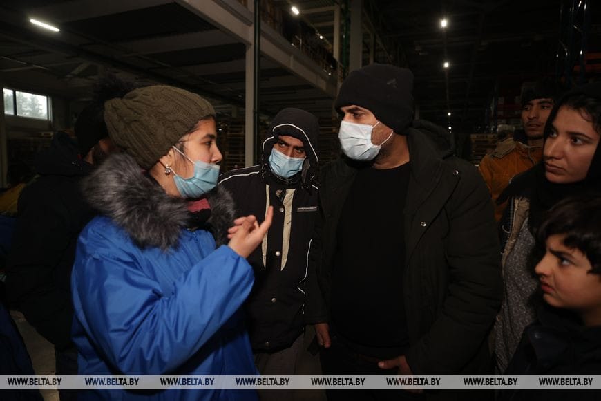 Volunteer-translator from Turkmenistan helps in work with refugees in Belarus