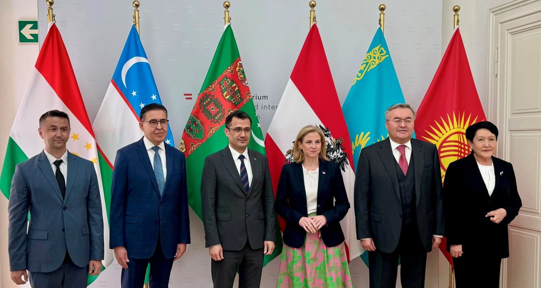 Посол Туркменистана в Вене принял участие во встрече дипломатов стран ЦА и Австрии