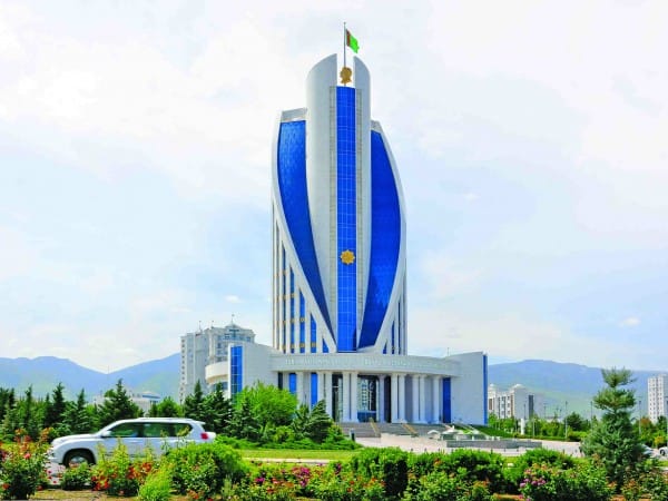 Минздрав Туркменистана и Фонд Гурбангулы Бердымухамедова подписали соглашение