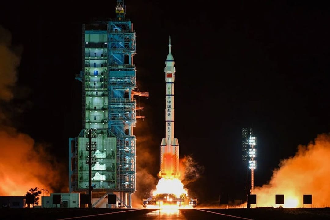 «Şençžou-13» üstünlikli uçuryldy