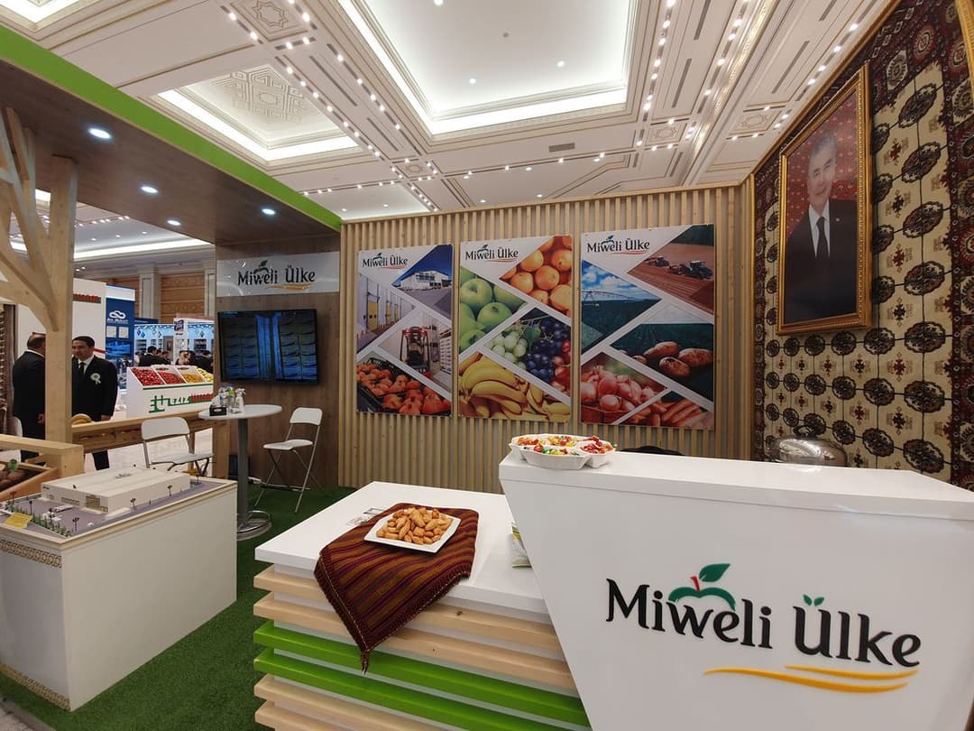 Компания «Miweli ülke» с гордостью представляет свою продукцию на промышленной выставке