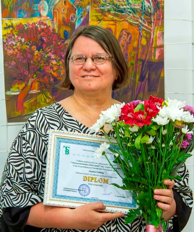 Польская художница в очередной раз представила свои картины в Ашхабаде