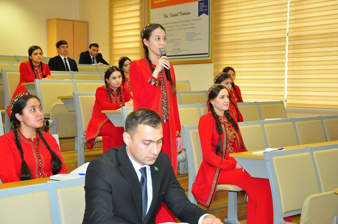 Вузы Удмуртии и Мордовии провели видеолекции для туркменских студентов