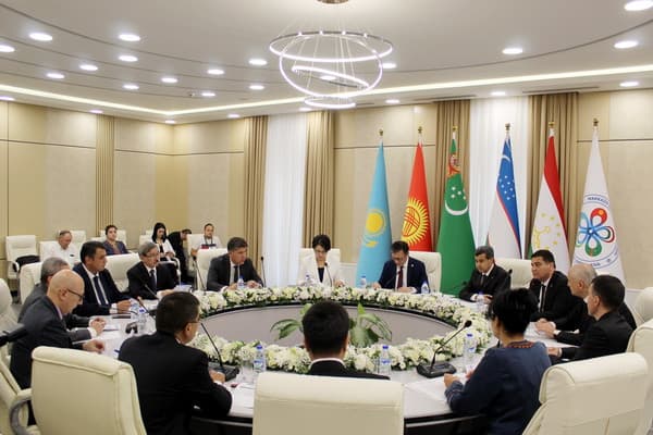 ИМО МИД Туркменистана и Международный институт Центральной Азии подписали соглашение