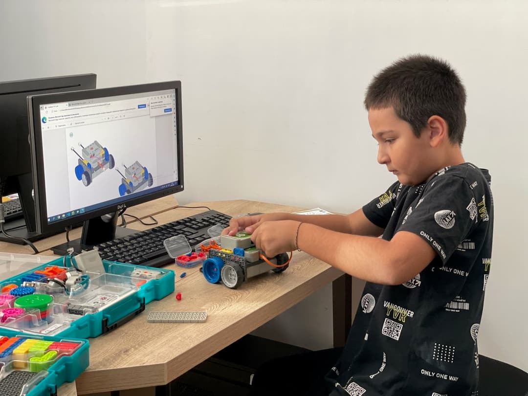 Coddy programming school for children has reduced the cost of its robotics course by 40%