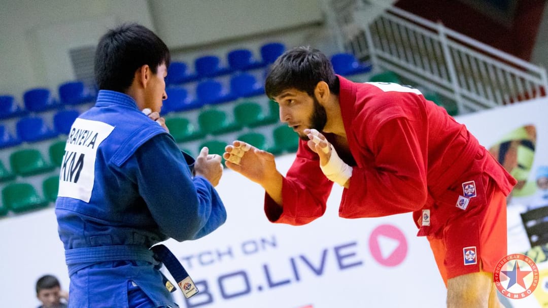 Туркменские самбисты стартовали на Кубке мира по самбо в Душанбе