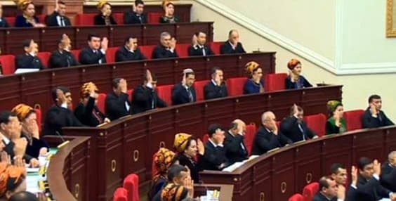 Меджлис Туркменистана принял закон о новом двухпалатном парламенте