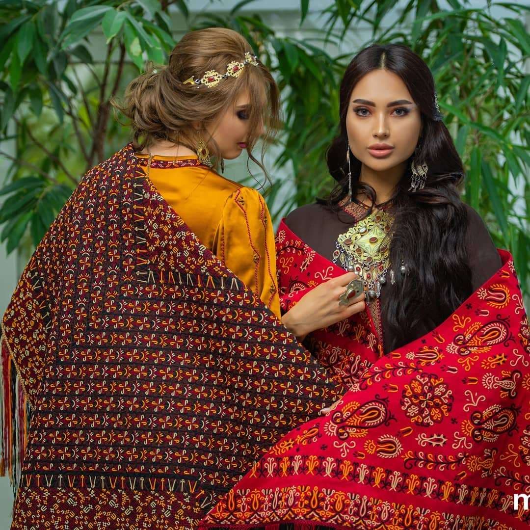 Туркменистан и Иран номинировали туркменское искусство вышивки в Список нематериального наследия ЮНЕСКО