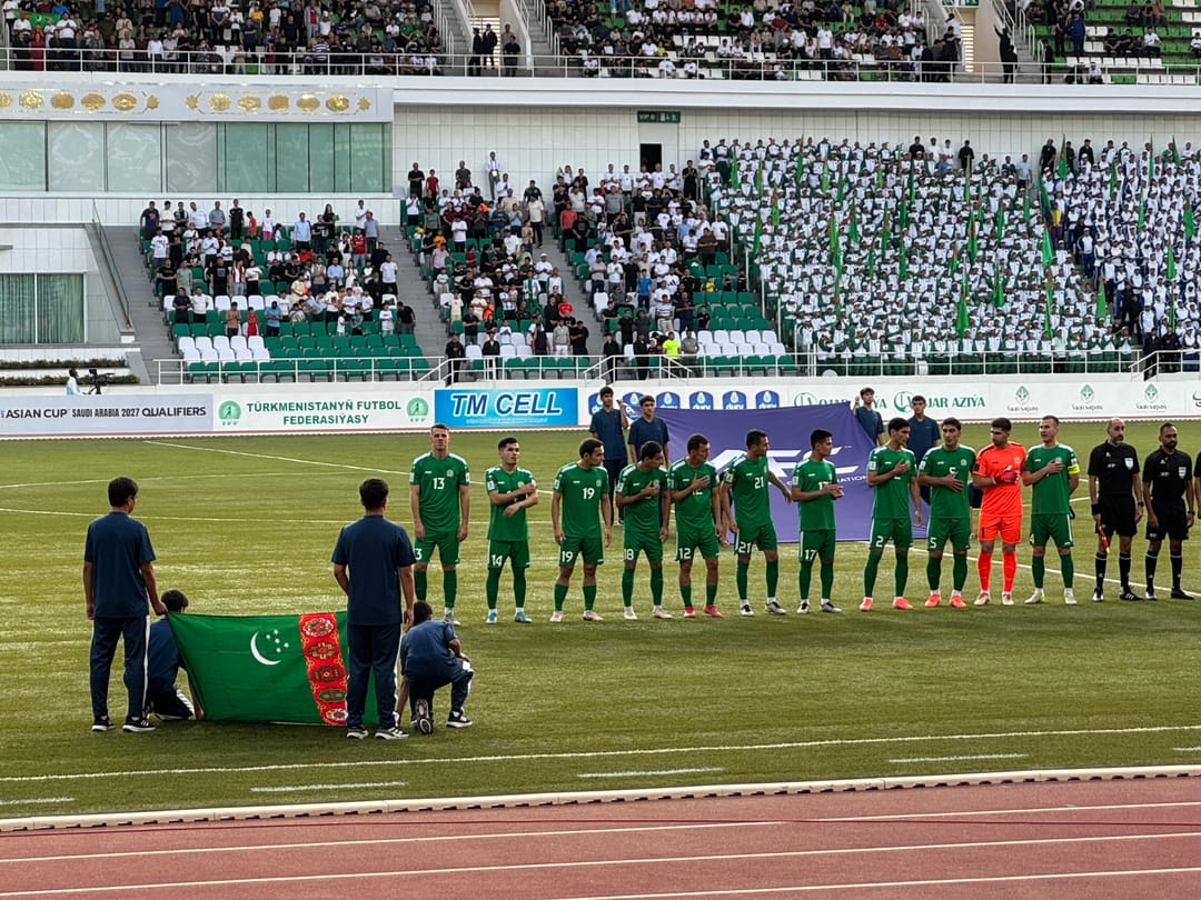 Сборная Туркменистана ведет в счете после первого тайма матча против Таиланда