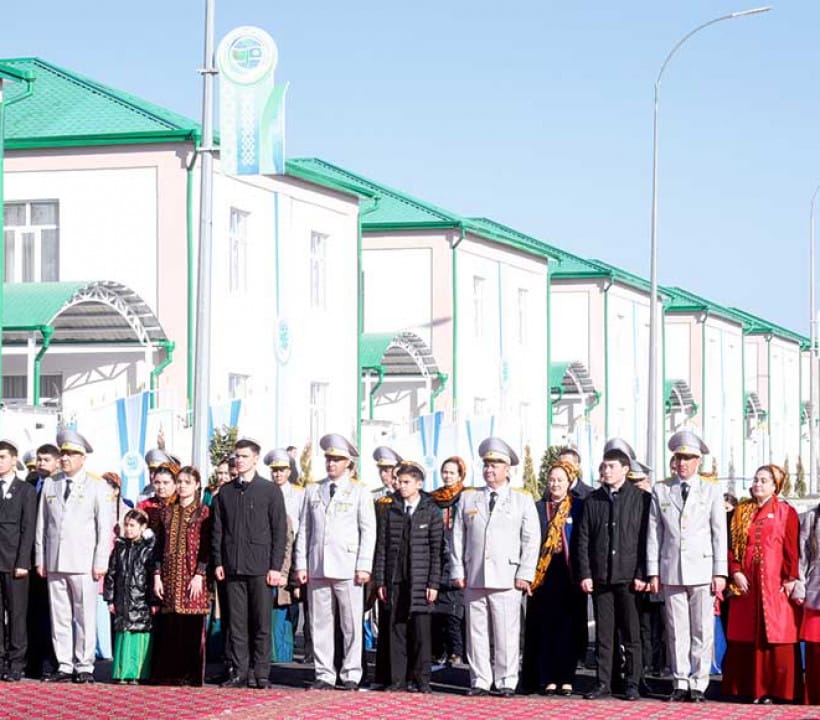 В Ашхабаде торжественно открыли новую очередь жилого комплекса имени Мяликгулы Бердымухамедова