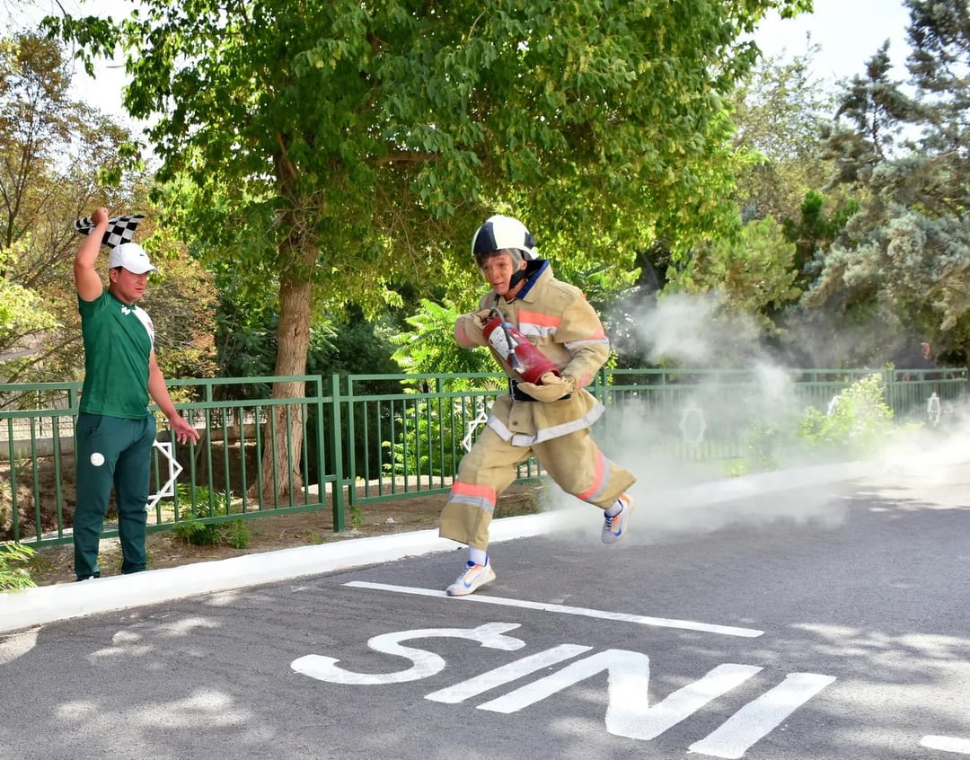 Команда детского центра «Çynar» победила в конкурсе юных пожарных в Туркменистане