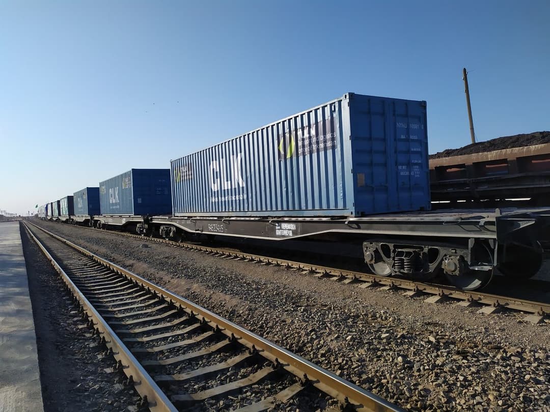 В Туркменистан впервые прибыл самый длинный контейнерный поезд из Китая