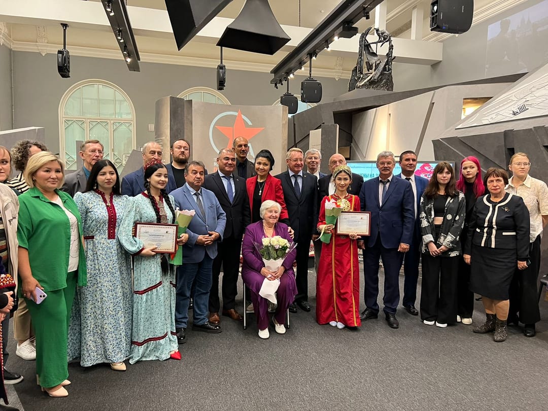 «Туркмены на защите Ленинграда»: в Санкт-Петербурге почтили память туркменских воинов