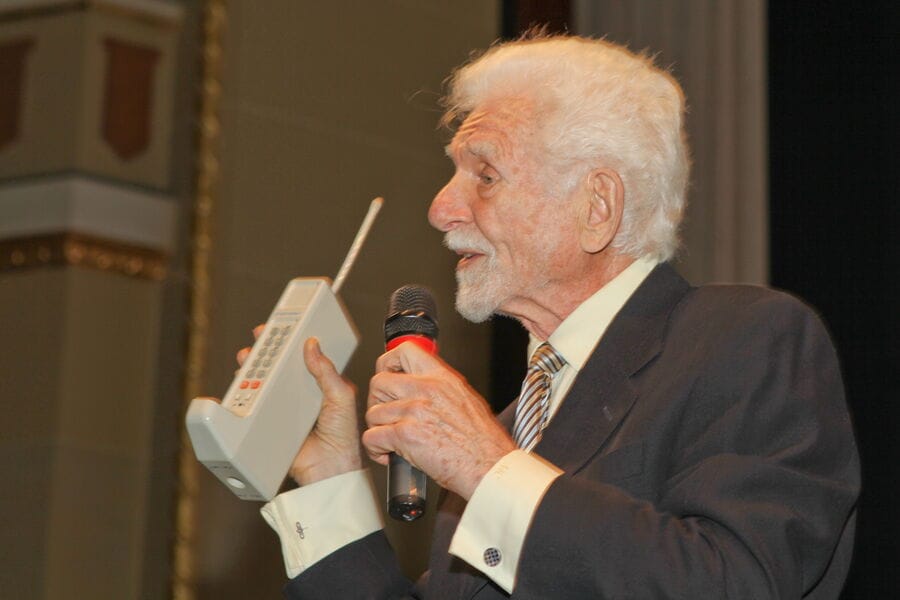 50 years ago was made the world's first mobile phone call