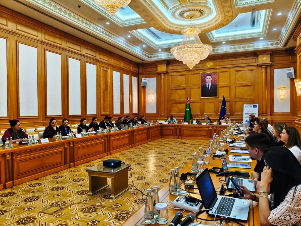 Aşgabatda tälimçileri taýýarlamak boýunça CADAP okuwyna badalga berildi