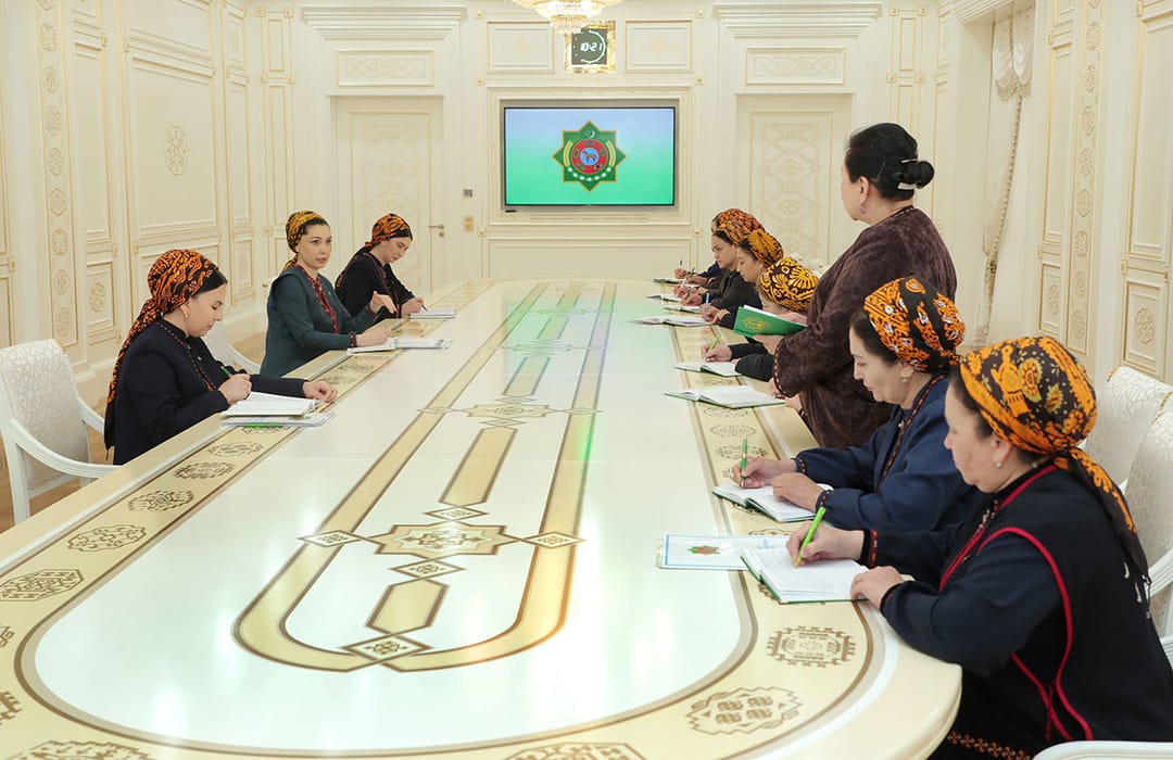 В Ашхабаде обсудили актуальность широкого освещения в СМИ работы Благотворительного фонда