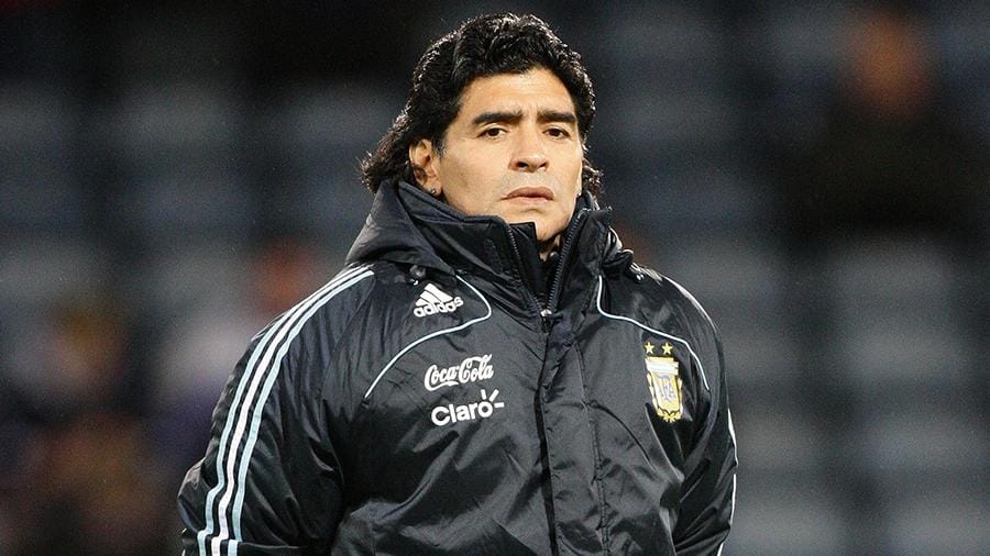 Умер легендарный Диего Марадона