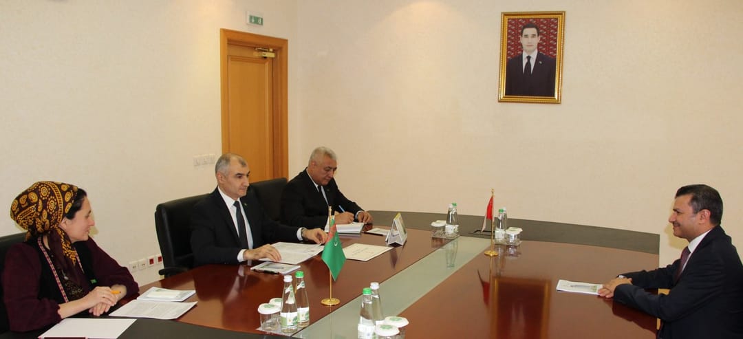 The Ministry of Foreign Affairs of Turkmenistan held a meeting with the new Ambassador of the Sultanate of Oman