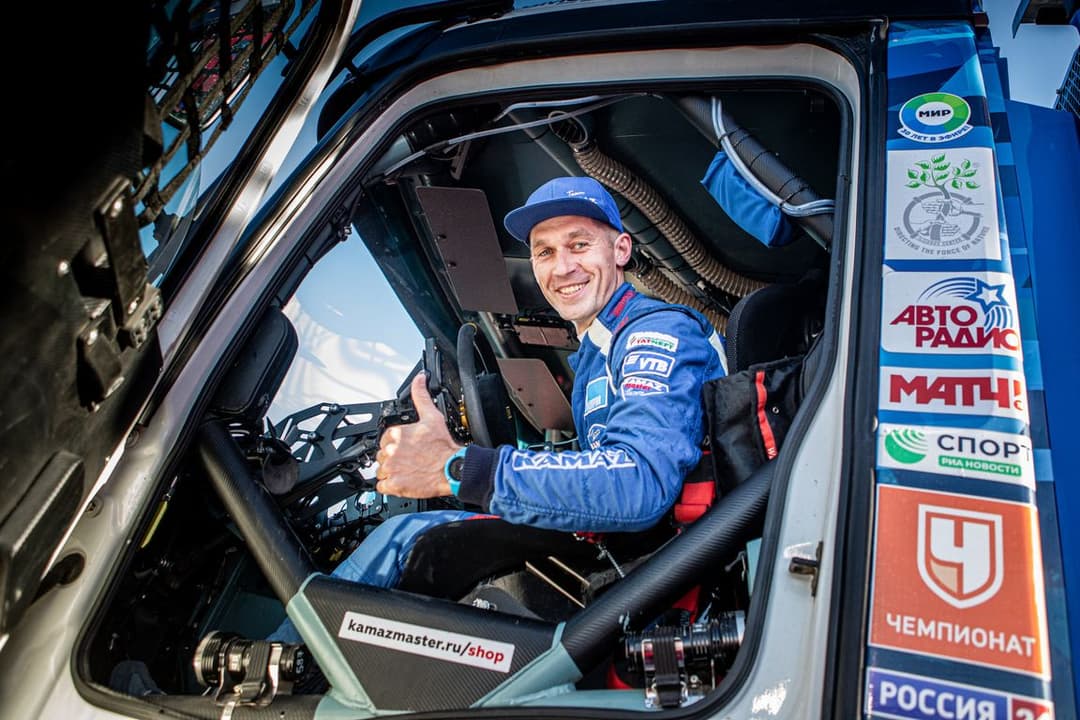 Пилот «КАМАЗ-мастер» Дмитрий Сотников прокомментировал уверенную победу в ралли-марафоне «Шёлковый путь»