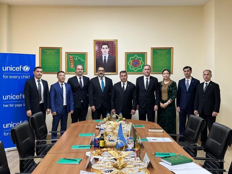 В отделе полиции Ашхабада открыли первую дружественную к детям следственную комнату