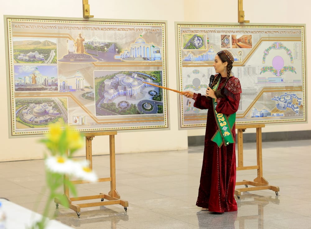 В академии художеств Туркменистана защитили свои дипломные работы будущие архитекторы и дизайнеры