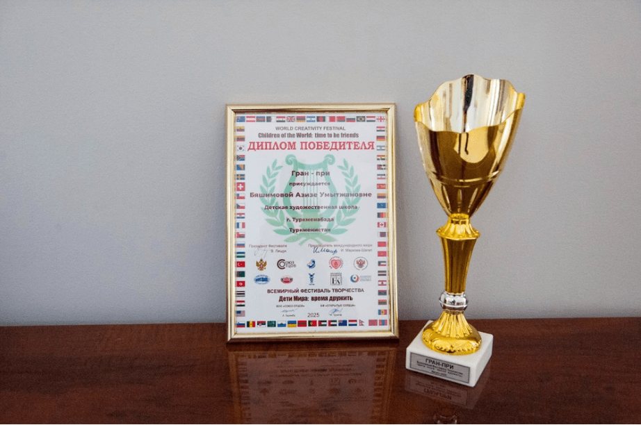 Türkmenistanly okuwçy Bütindünýä döredijilik festiwalynda ýeňiji boldy