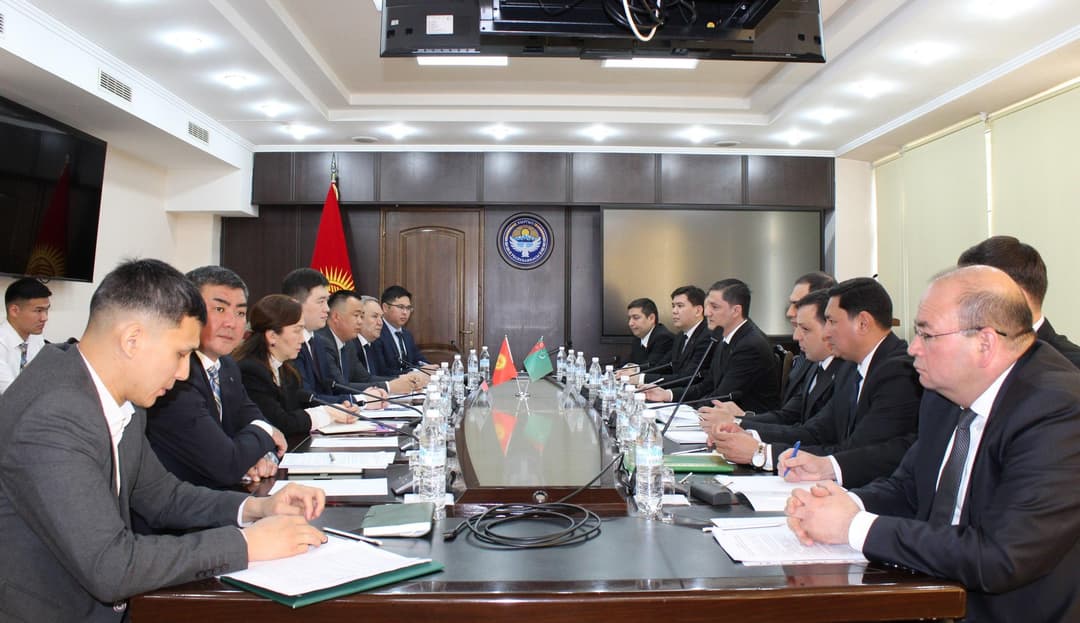 Türkmenistan ve Kırgızistan Ulaştırma Ortak Komisyonu'nun ilk toplantısı yapıldı