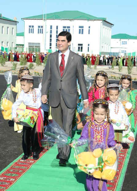 В Дашогузском велаяте открыто новое село Багтыяр заман (что в переводе означает «Счастливая эпоха»)