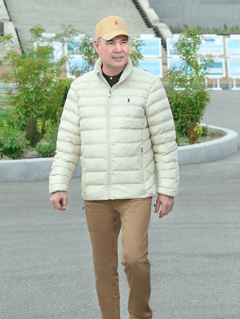 Türkmen halkynyň Milli Lideri Arkadag şäherinde gurluşyk işleriniň barşy bilen tanyşdy