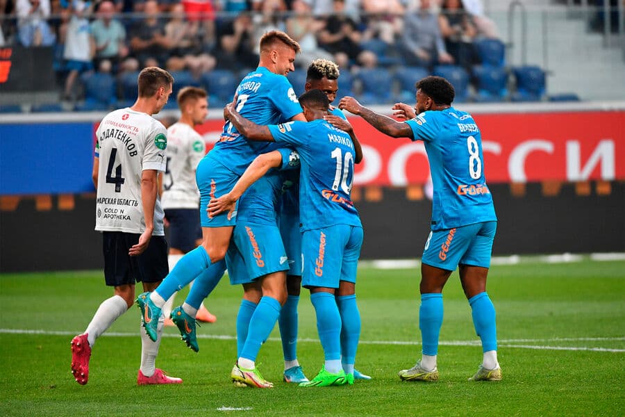 «Зенит» разгромил «Крылья Советов» во втором туре чемпионата России по футболу