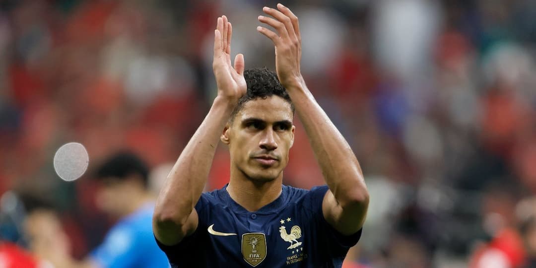 Рафаэль Варан в 29 лет завершил карьеру в сборной Франции