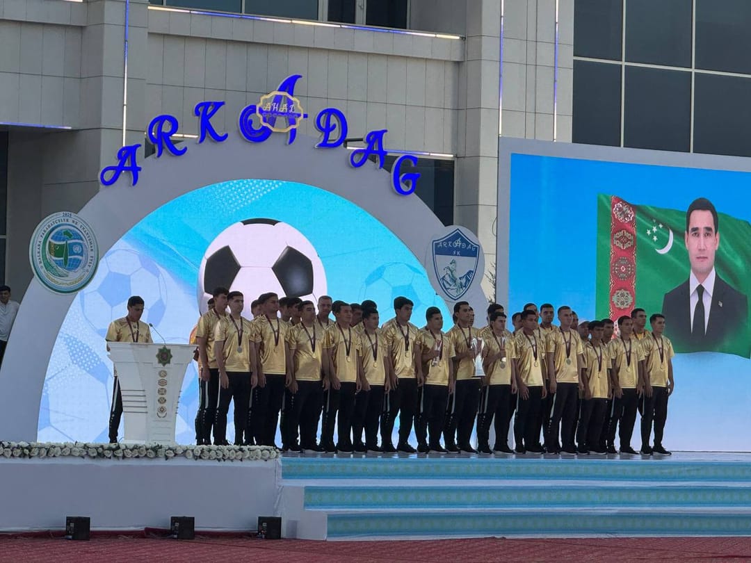 «Аркадаг» с Кубком Лиги вызова АФК прилетел в Туркменистан