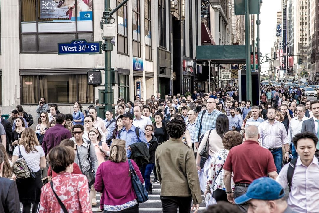 США отменит обязательное требование вакцинации от ковида для въезжающих