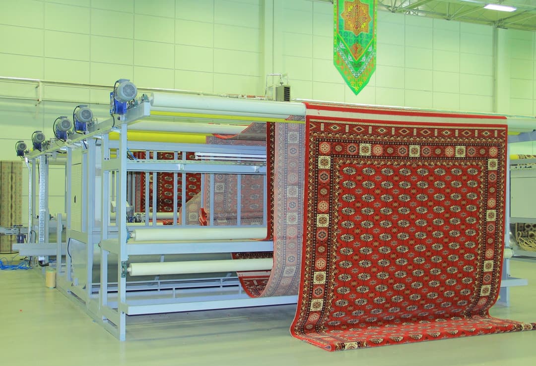 Предприятие «Абадан халы» наращивает мощности производства ковровой продукции