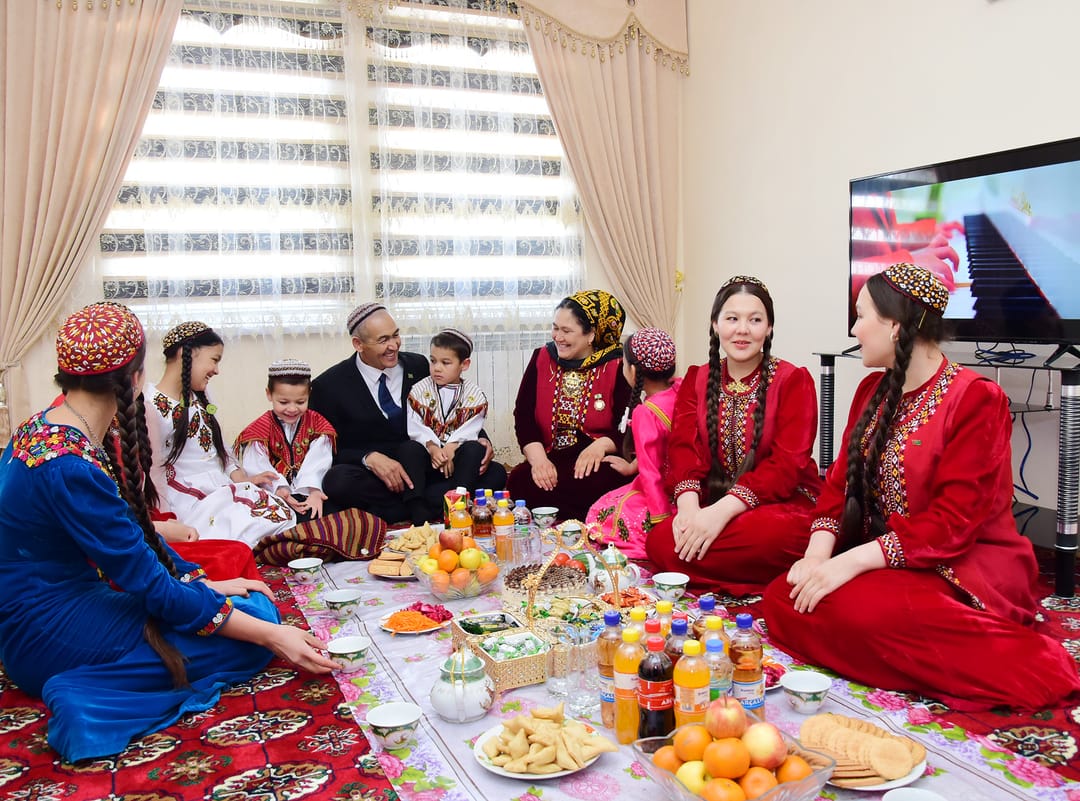 В Туркменистане разрабатывается новый закон в поддержку многодетных семей