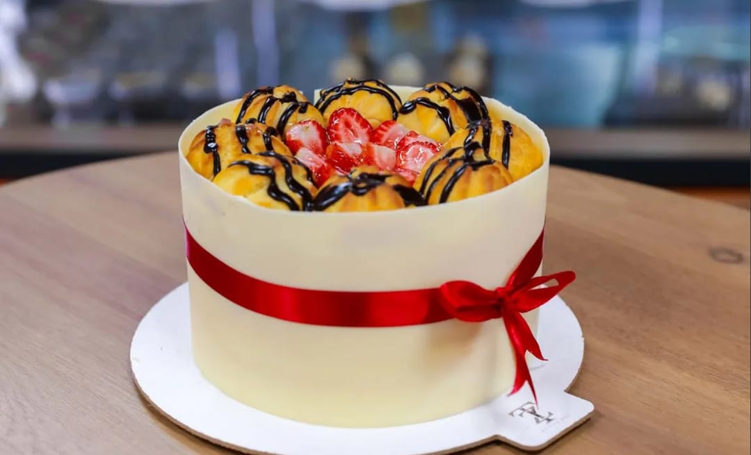 Zyýat Hil surprises with a variety of cake fillings