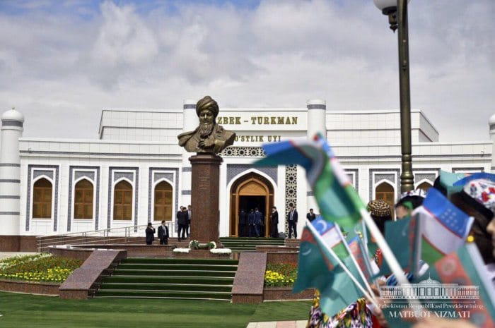 Magtymgulynyň kitaby Özbegistandaky türkmen mekdepleriniň 44-sine paýlanyldy