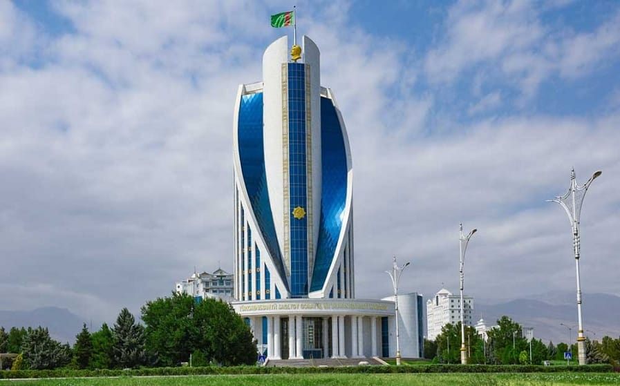 Эксперт отметила высокий потенциал туркменских курортов для лечения кожных заболеваний