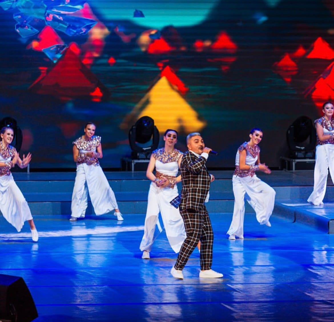 Певец из Туркменистана выступил в Минске на концерте, приуроченном ко Дню города