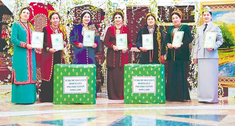 Winners of “Woman of the Year” contest named in Turkmenistan