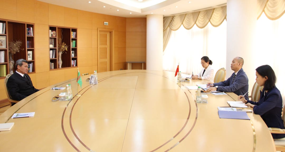 Глава МИД Туркменистана и посол КНР обсудили предстоящие контакты на высшем уровне