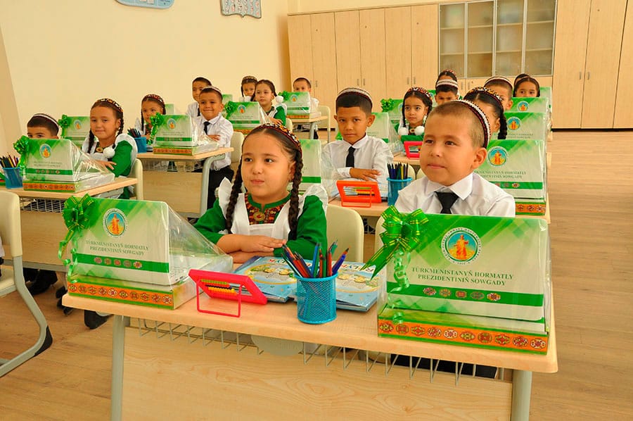 В новом посёлке на севере Туркменистана строят школу и детсад