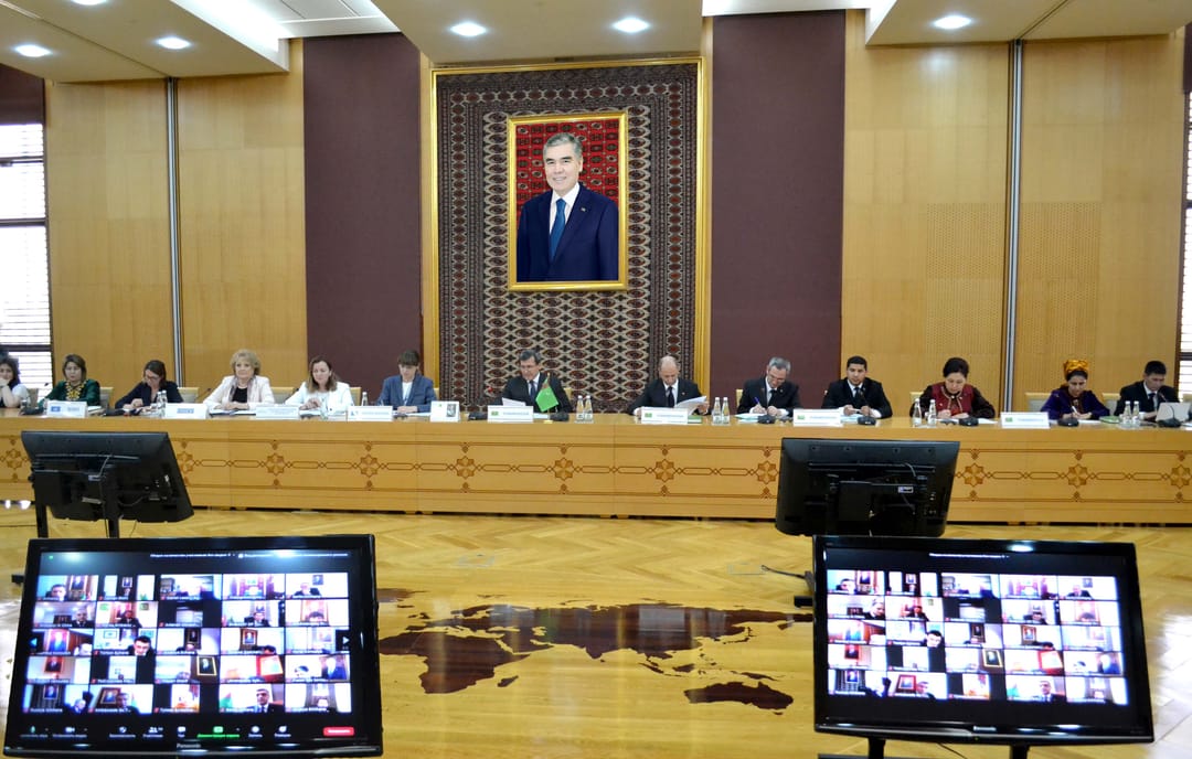 В Туркменистане провели брифинг по противодействию COVID-19