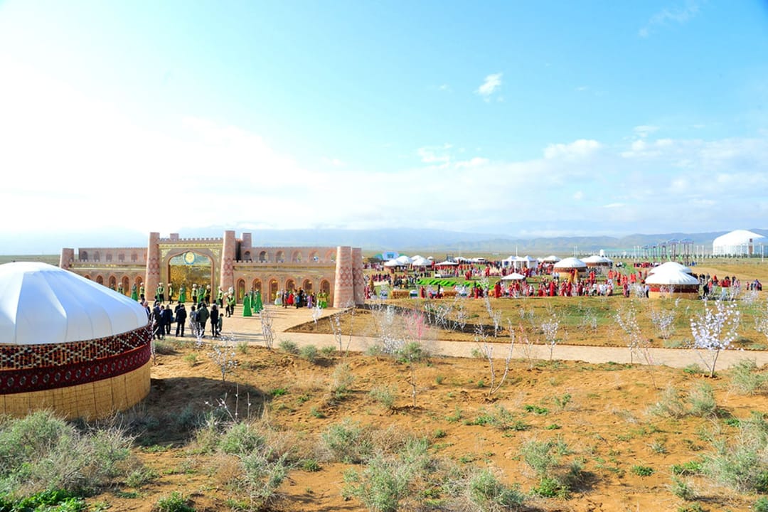 Во всех регионах Туркменистана прошли торжества по случаю Национального праздника весны