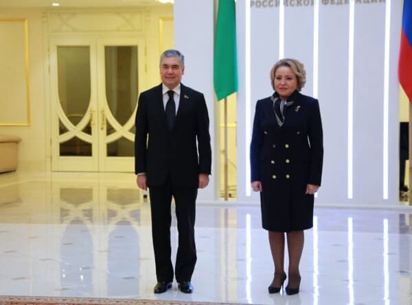 Гурбангулы Бердымухамедов прибыл в Москву