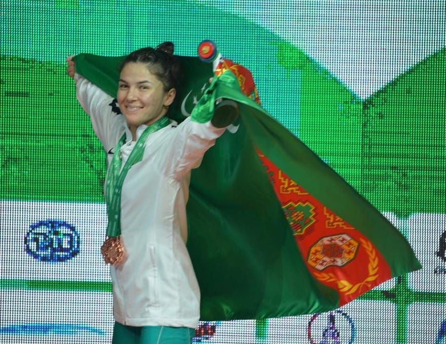 IWF проведёт церемонию награждения чемпионки мира-2018 Юлдуз Джумабаевой