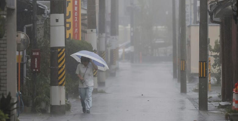 Çabga sebäpli ýüz müňlerçe ýaponiýaly göçmek barada görkezme aldy