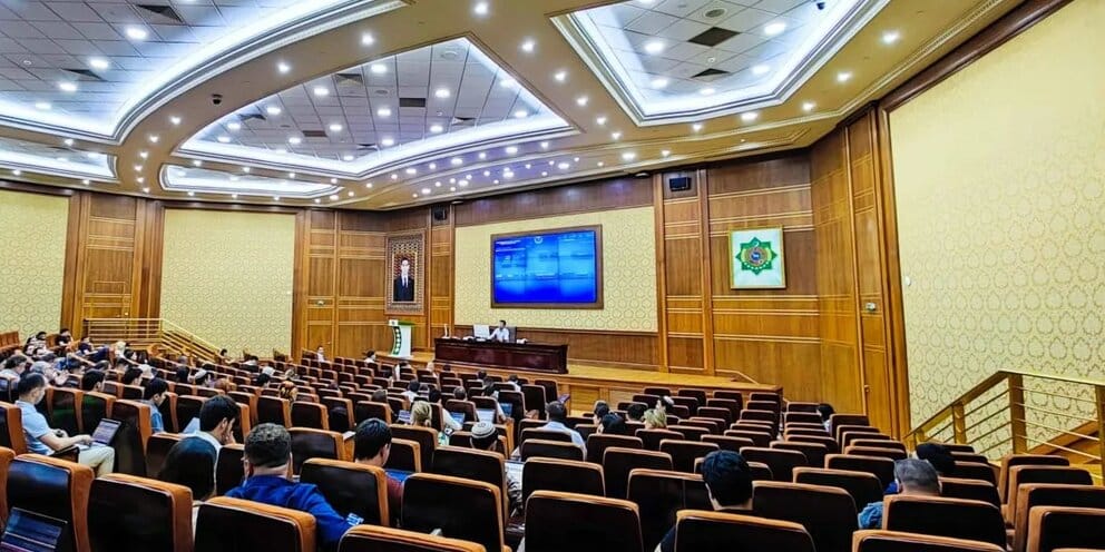 На бирже Туркменистана заключены сделки на сумму 17,85 млн манатов