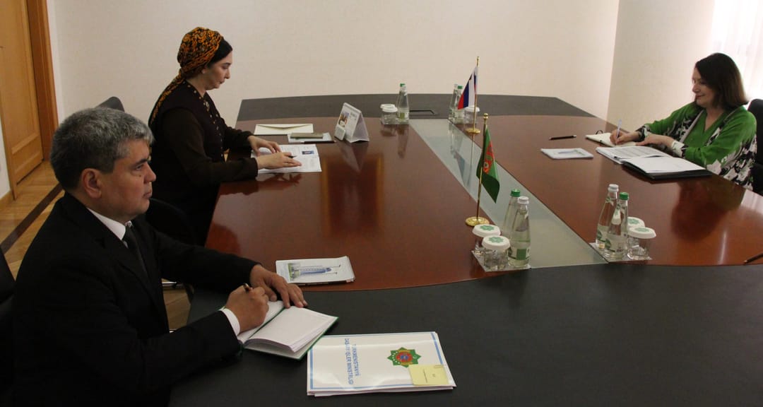 Новый посол Словении вручила копии верительных грамот в Ашхабаде