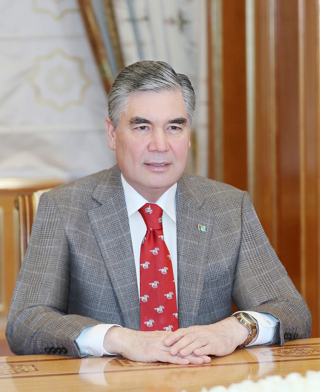 Президент Туркменистана поручил разработать Стратегию Государственной товарно-сырьевой биржи